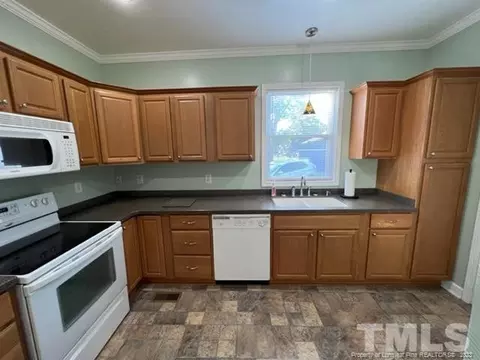 407 S 14th St, Erwin, NC 28339 photo 2