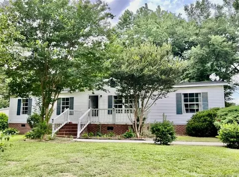 25 Drake Cir, Bunnlevel, NC 28323 photo 1