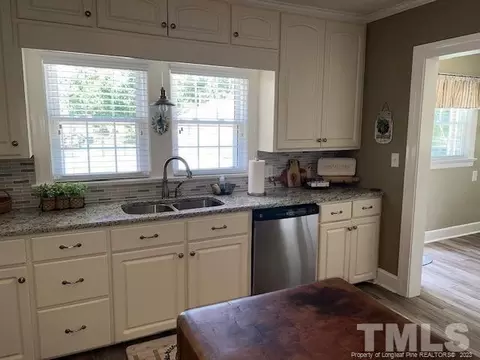 406 Old Post Rd, Erwin, NC 28339 photo 4