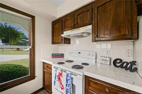 103 Crestview Dr, Dunn, NC 28334 photo 7