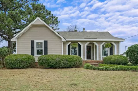 103 Crestview Dr, Dunn, NC 28334 photo 1