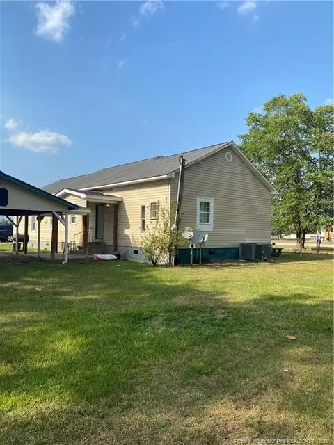 92 Jacks Dr, Maxton, NC 28364 photo 3