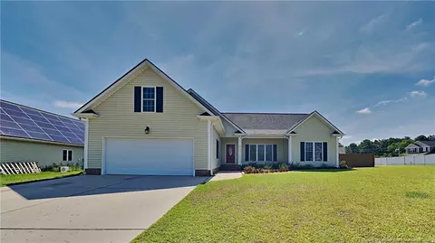 62 Gatewest Dr, Bunnlevel, NC 28323 photo 1