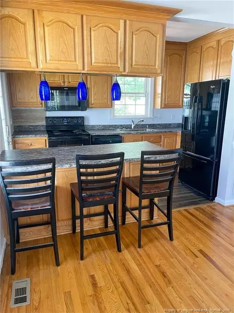 209 W E St, Erwin, NC 28339 photo 4