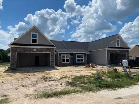 306 Oak Pointe Cir E, Lumberton, NC 28358 photo 3