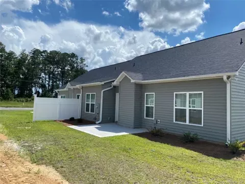 306 Oak Pointe Cir E, Lumberton, NC 28358 photo 2