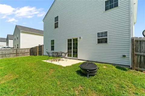 130 Botanical Ct, Bunnlevel, NC 28323 photo 8