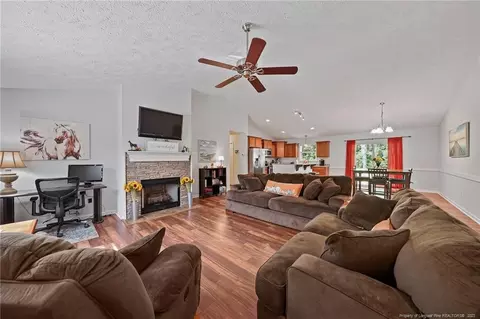 160 N Pear St, Pinebluff, NC 28373 photo 5