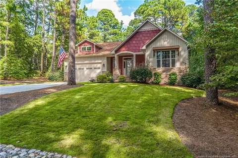 100 Lake View Dr E, Pinehurst, NC 28374 photo 2