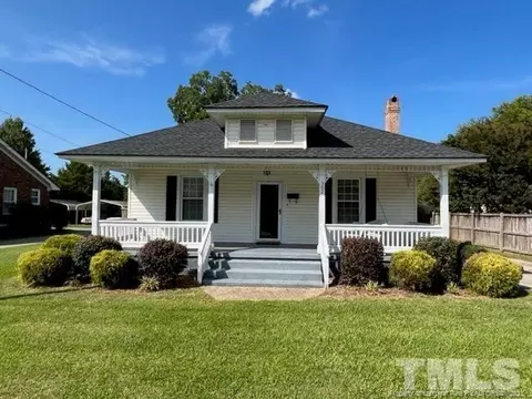 302 E K St, Erwin, NC 28339 photo 1