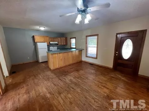 200 E I St, Erwin, NC 28339 photo 4