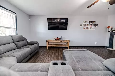 431 Regimental Dr, Cameron, NC 28326 photo 4