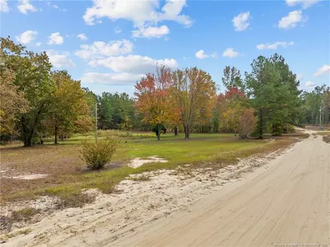 21621 Omah Hill Dr, Laurel Hill, NC 28351