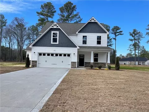 107 Forest Wood Dr, Salemburg, NC 28385