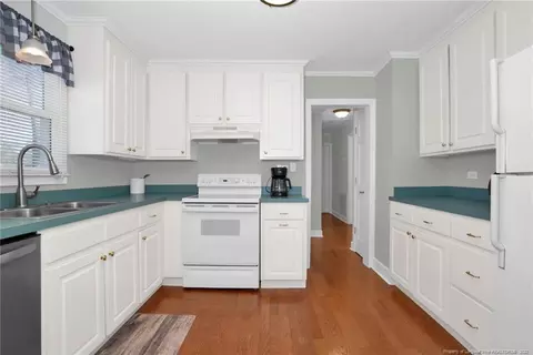204 E C St, Erwin, NC 28339 photo 9