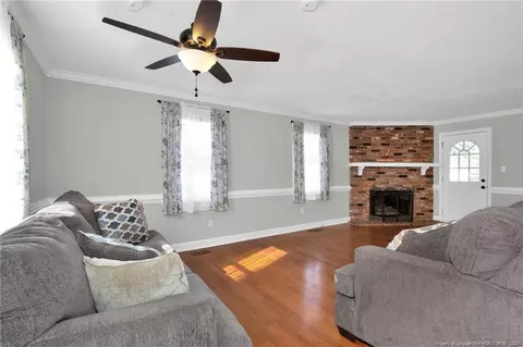 204 E C St, Erwin, NC 28339 photo 4