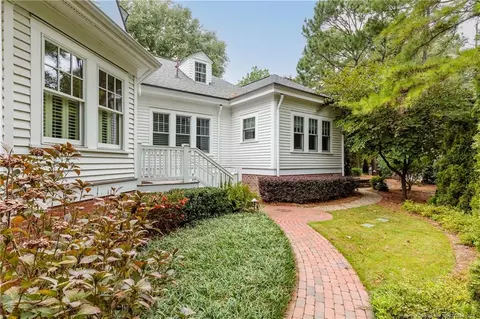 205 Cherokee Rd, Pinehurst, NC 28374 photo 6