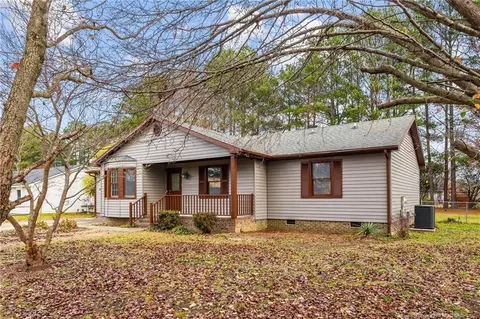 114 Eulon Loop, Raeford, NC 28376 photo 2