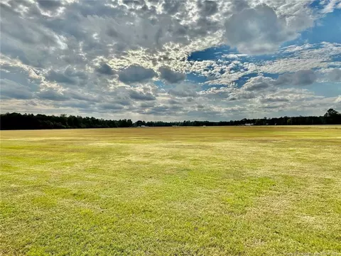732 Hollow Bridge Rd, Autryville, NC 28318