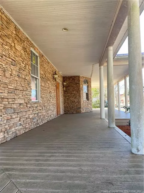 305 Mccaskill Ave, Maxton, NC 28364 photo 4