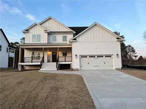 419 Stable Ct, Linden, NC 28356 photo 1
