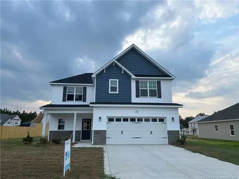 137 Leach Crk, Raeford, NC 28376