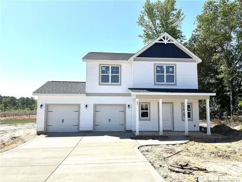 304 Laurel Lake Rd, Salemburg, NC 28385