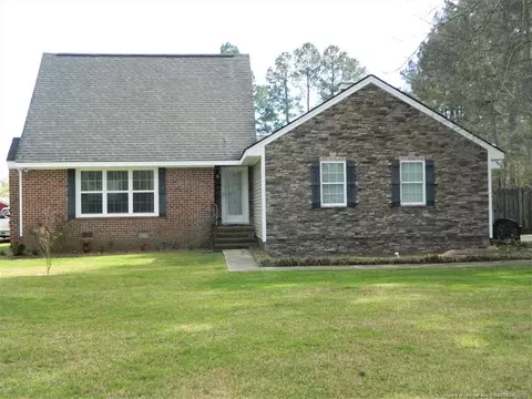 2846 Underwood Rd, Eastover, NC 28312