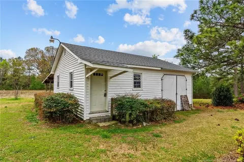 204 E South St, Coats, NC 27521 photo 13