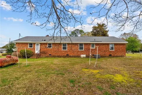 204 E South St, Coats, NC 27521 photo 9