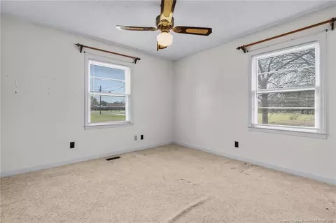 204 E South St, Coats, NC 27521 photo 34