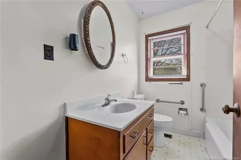204 E South St, Coats, NC 27521 photo 31