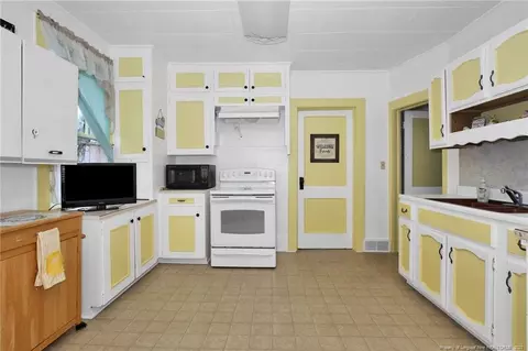 404 Summit St, Aberdeen, NC 28315 photo 7