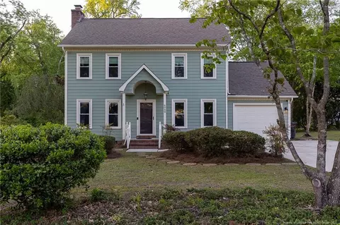 6048 Lakeway Dr, Fayetteville, NC 28306