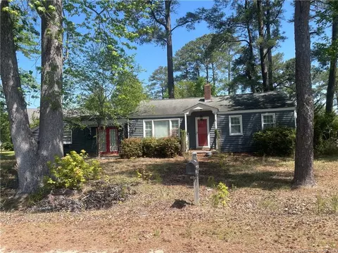 204 Poplar, Bladenboro, NC 28320