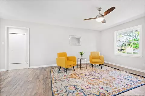305 W B St, Erwin, NC 28339 photo 6