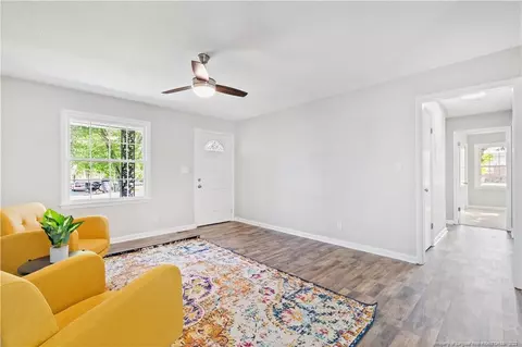 305 W B St, Erwin, NC 28339 photo 5