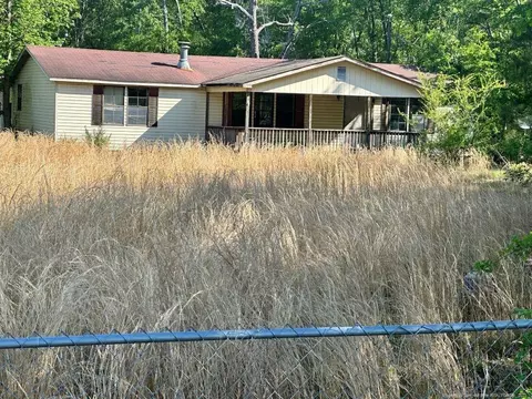 108 Deangelo Rd, Maxton, NC 28364