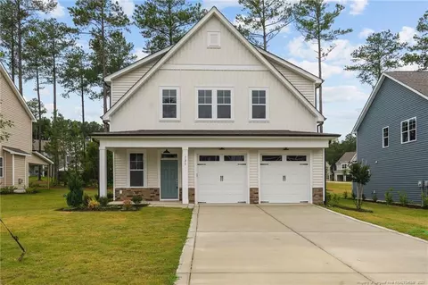 125 Pinnacle Dr, Spring Lake, NC 28390