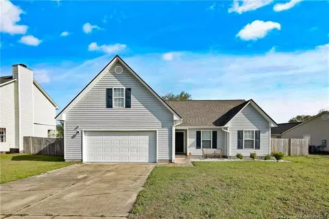 5304 Ahoskie Dr, Hope Mills, NC 28348