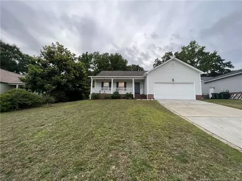 4338 Dominique St, Hope Mills, NC 28348