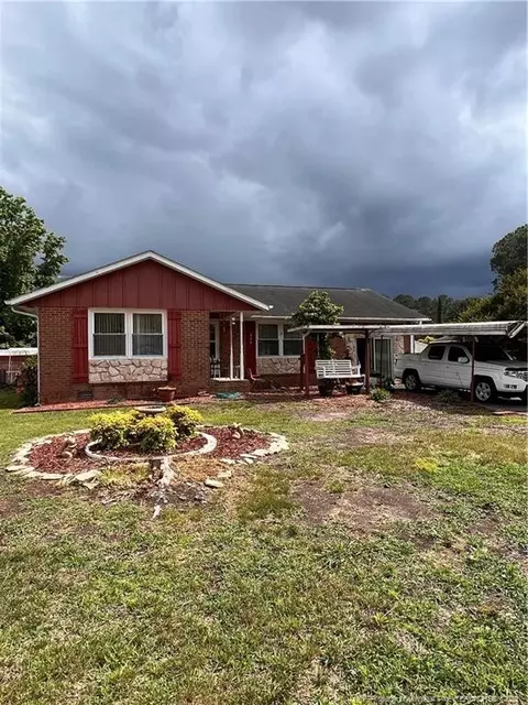 611 Reggie Ct, Spring Lake, NC 28390