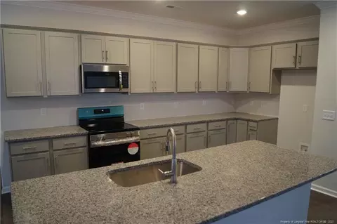 93 Knotts Berry Rd, Bunnlevel, NC 28323 photo 4