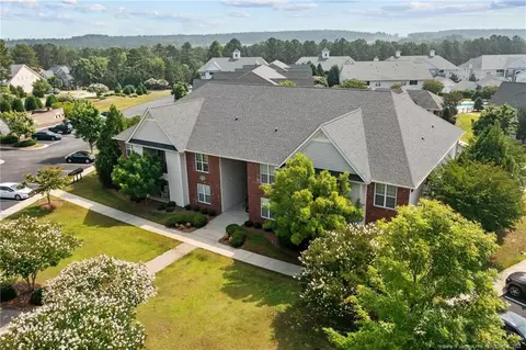 89 Gallery Dr #204, Spring Lake, NC 28390
