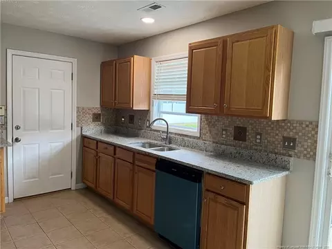735 Yorkshire Dr, Cameron, NC 28326 photo 6
