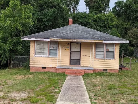 404 Trinity, Fayetteville, NC 28301