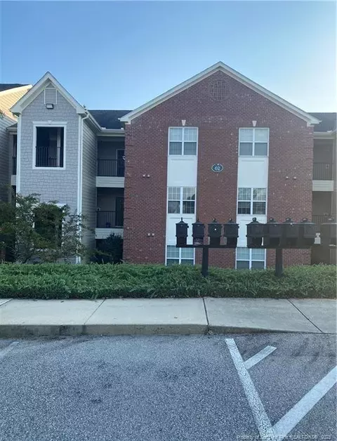 62 Gallery Dr #301, Spring Lake, NC 28390