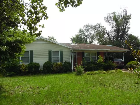 1418 Mack St, Spring Lake, NC 28390