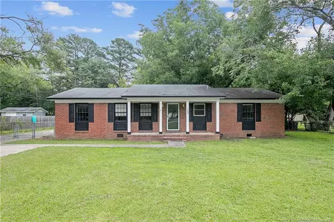 1209 Bostian Dr, Fayetteville, NC 28304