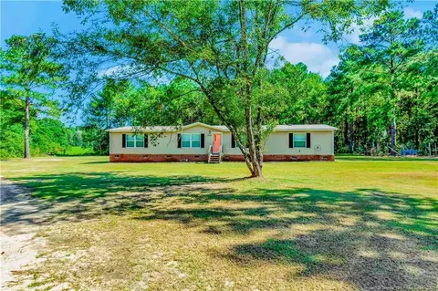 13141 Campbell Rd, Laurel Hill, NC 28351